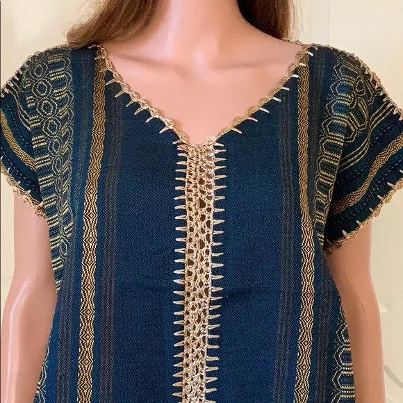 Mexican Tunic Made on a Treadle Loom. - Picture 2 of 8